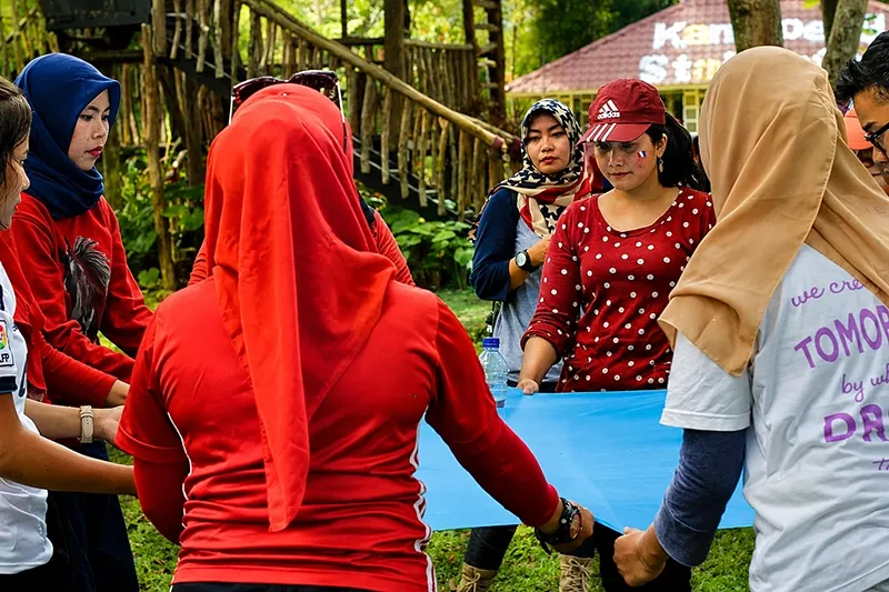 ORIFLAME - Outbound-medan-wonderfultoba-harga-outbound-medan