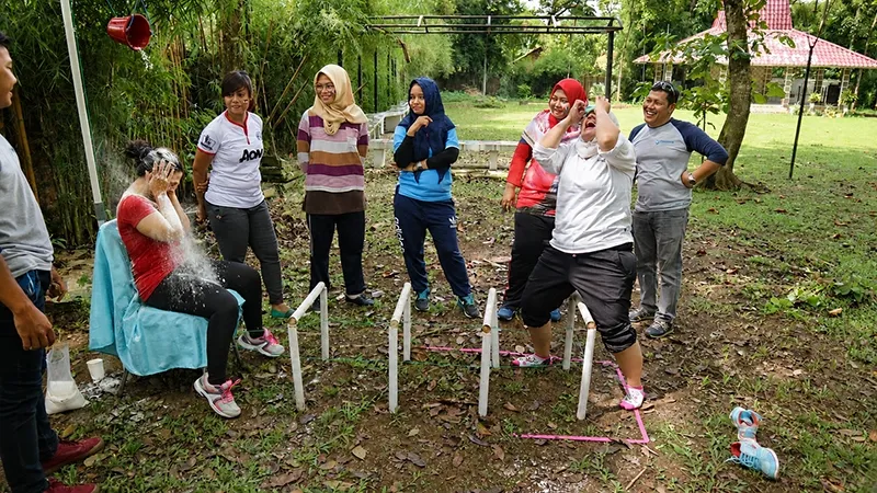 ORIFLAME - Outbound-medan-wonderfultoba-harga-outbound-medan